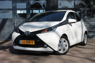 Toyota Aygo 1.0 VVT-I X-PLAY Camera / Airco / cruise control