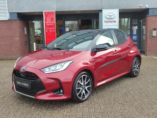 Toyota Yaris 1.5 HYBRID EXECUTIVE BI-TONE 17'' LM-VELGEN BLIND SPOT NAVI PARK-SENSOREN CAMERA APPLE/ANDROID KEYLESS LEER CAMERA AD-CRUISE LED