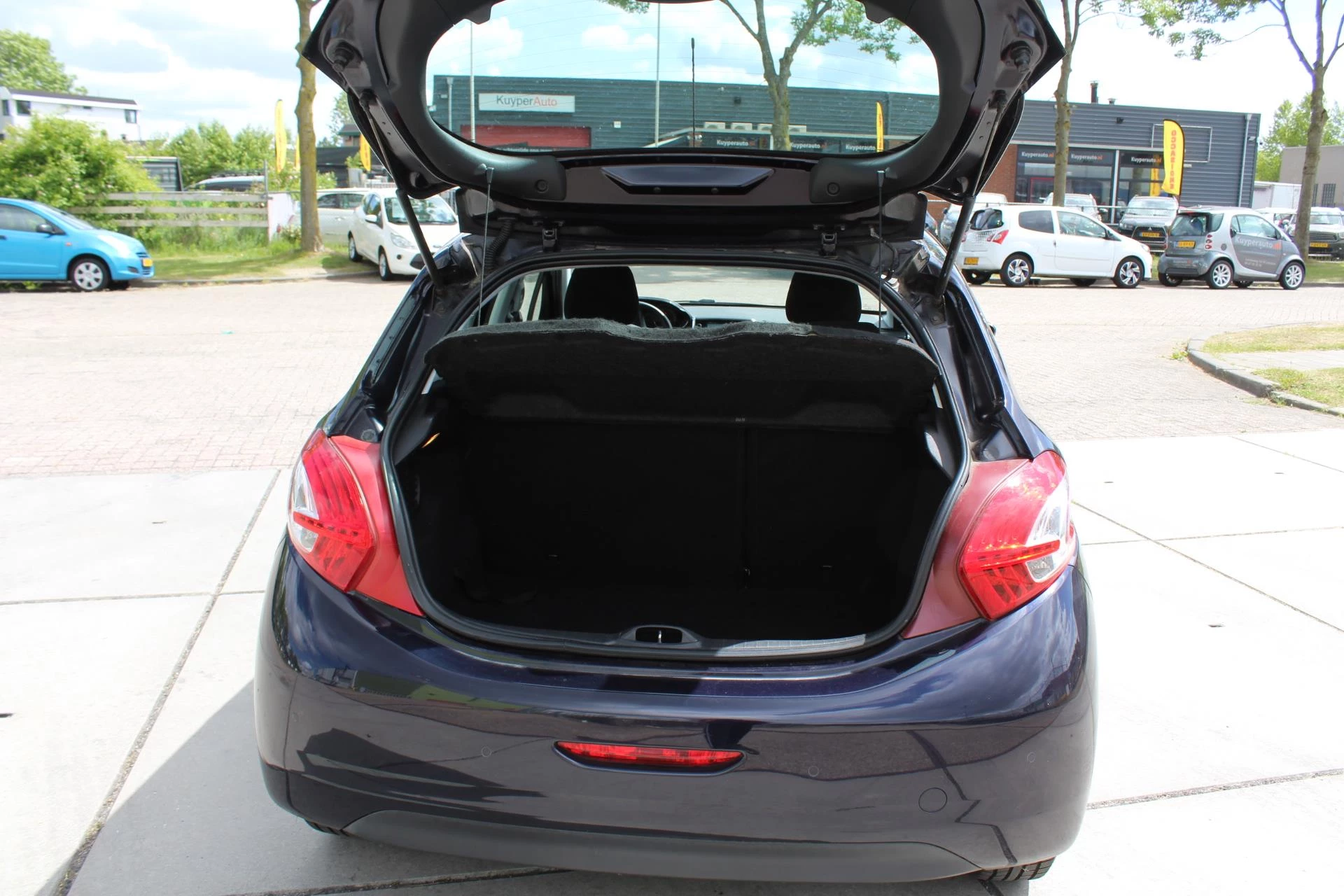 Hoofdafbeelding Peugeot 208