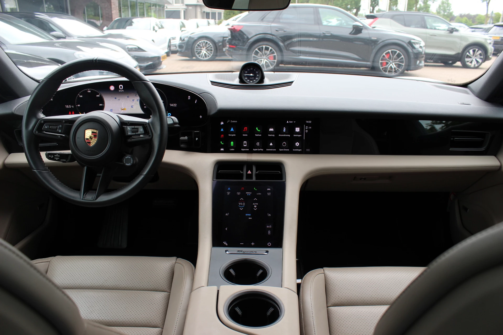 Hoofdafbeelding Porsche Taycan