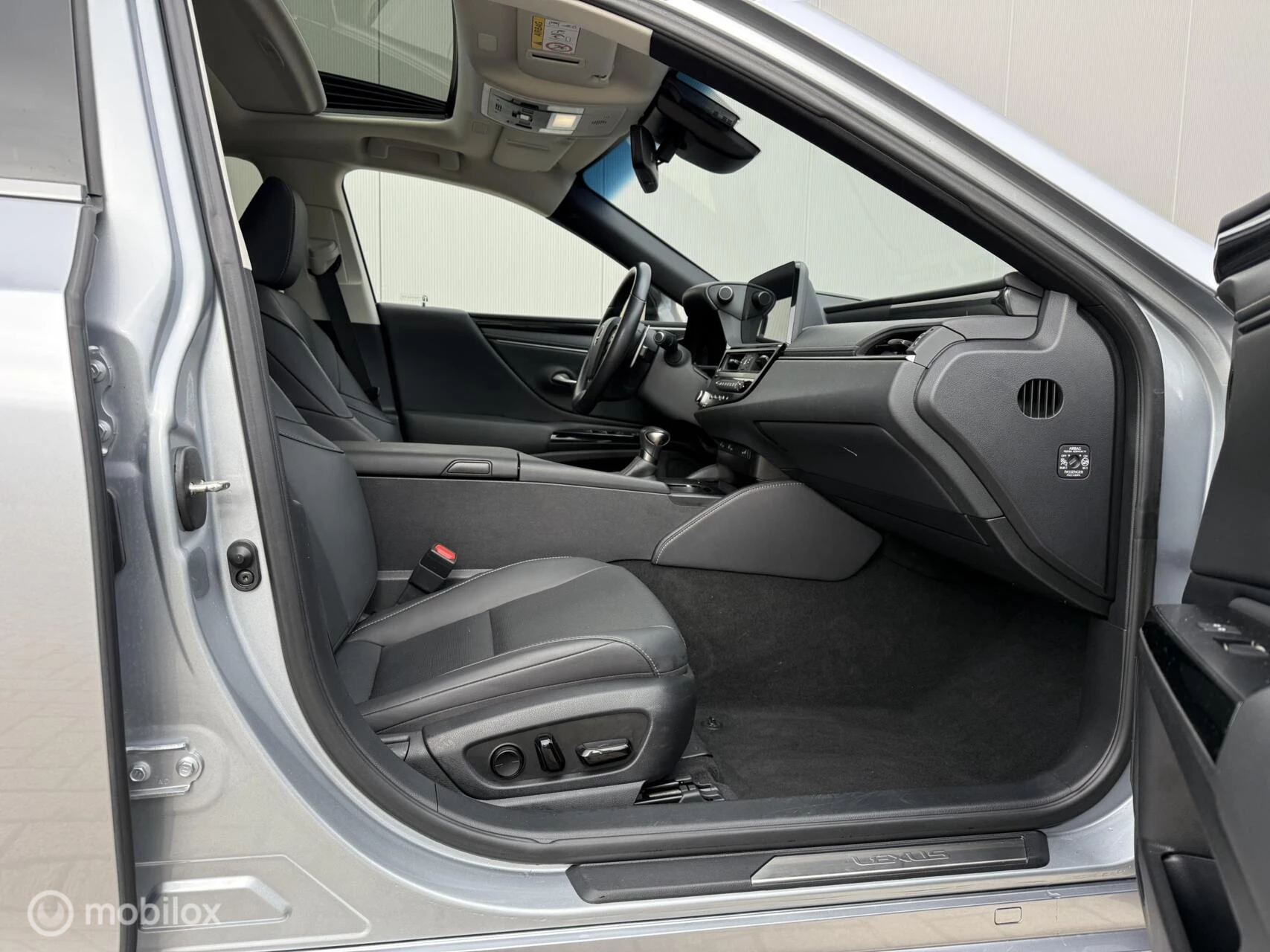 Hoofdafbeelding Lexus ES