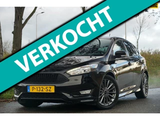Ford Focus 1.0 140PK ST-Line | Shadow Black | AppleCarplay/NAV/Winterpack - Keurig!