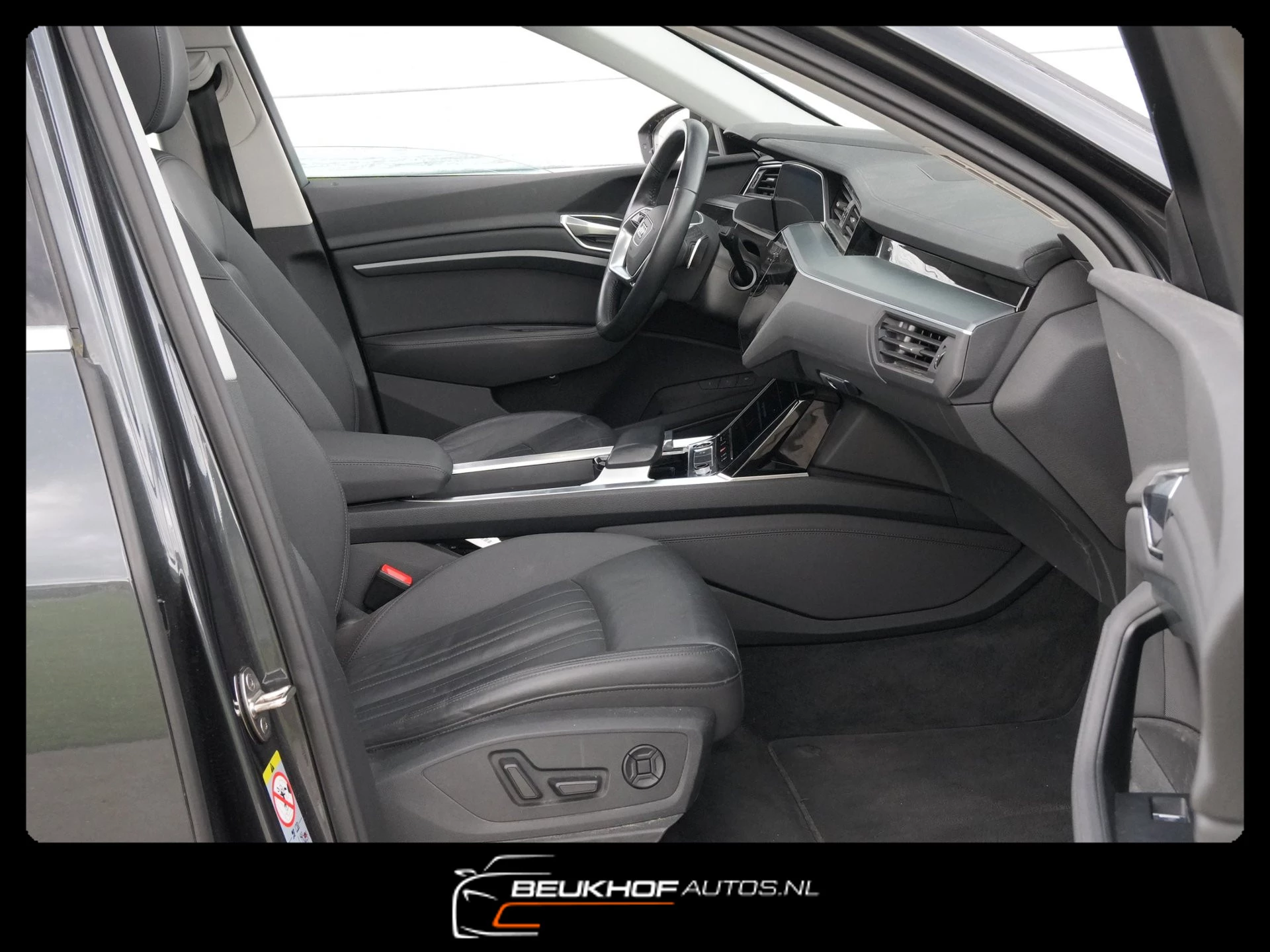 Hoofdafbeelding Audi e-tron
