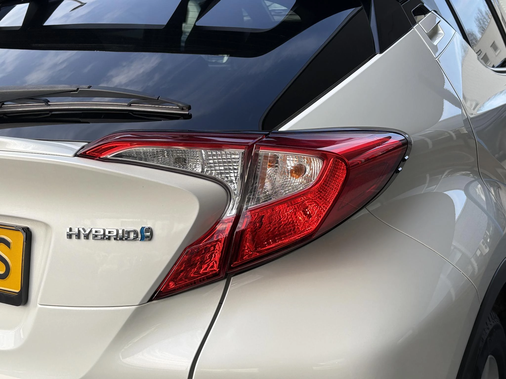 Hoofdafbeelding Toyota C-HR