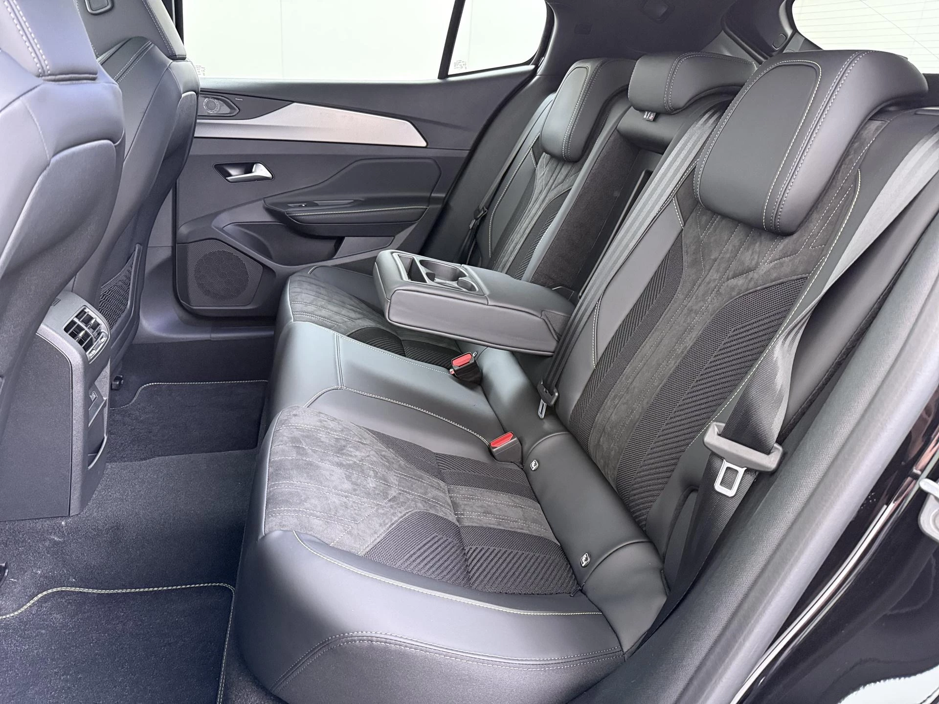 Hoofdafbeelding Peugeot 408