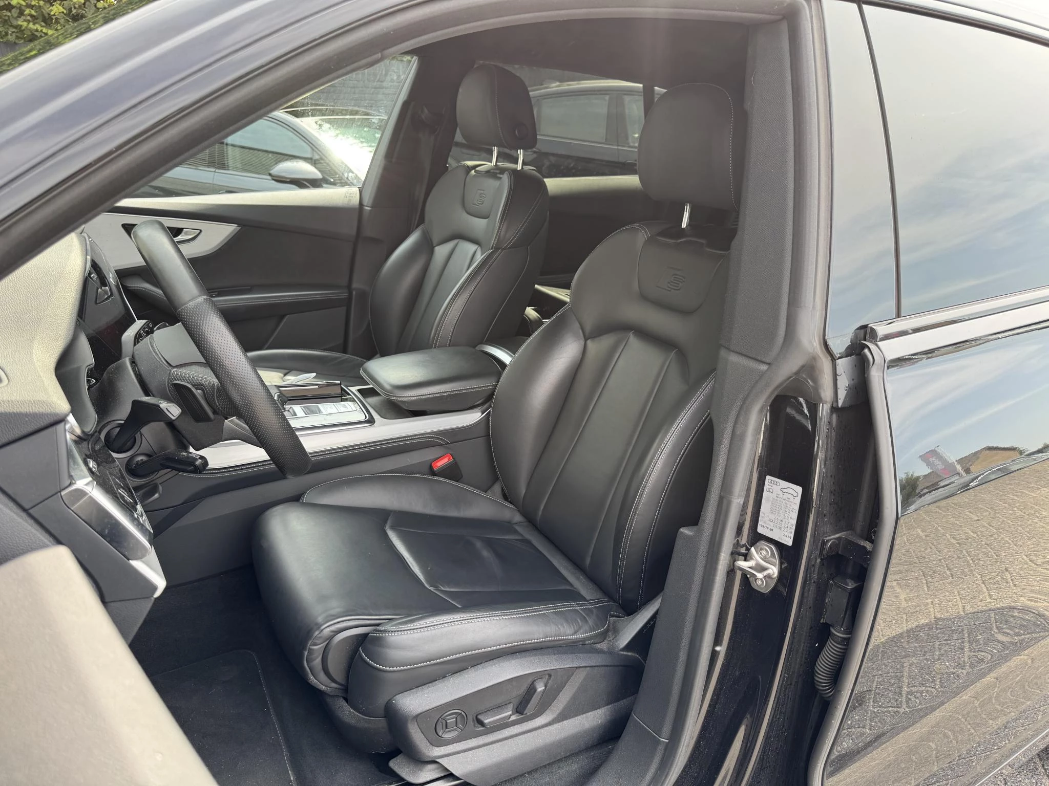 Hoofdafbeelding Audi Q8