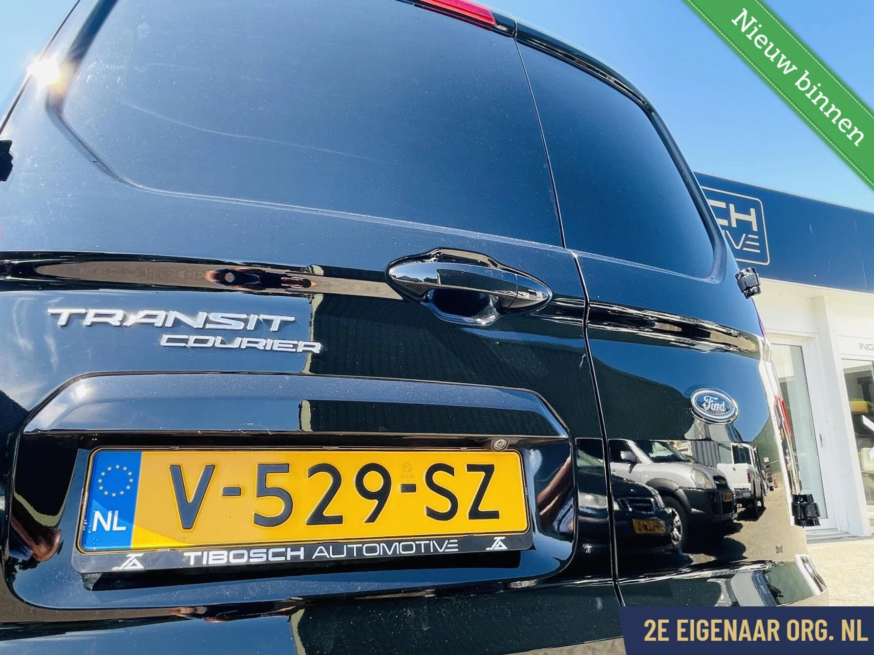 Hoofdafbeelding Ford Transit Courier