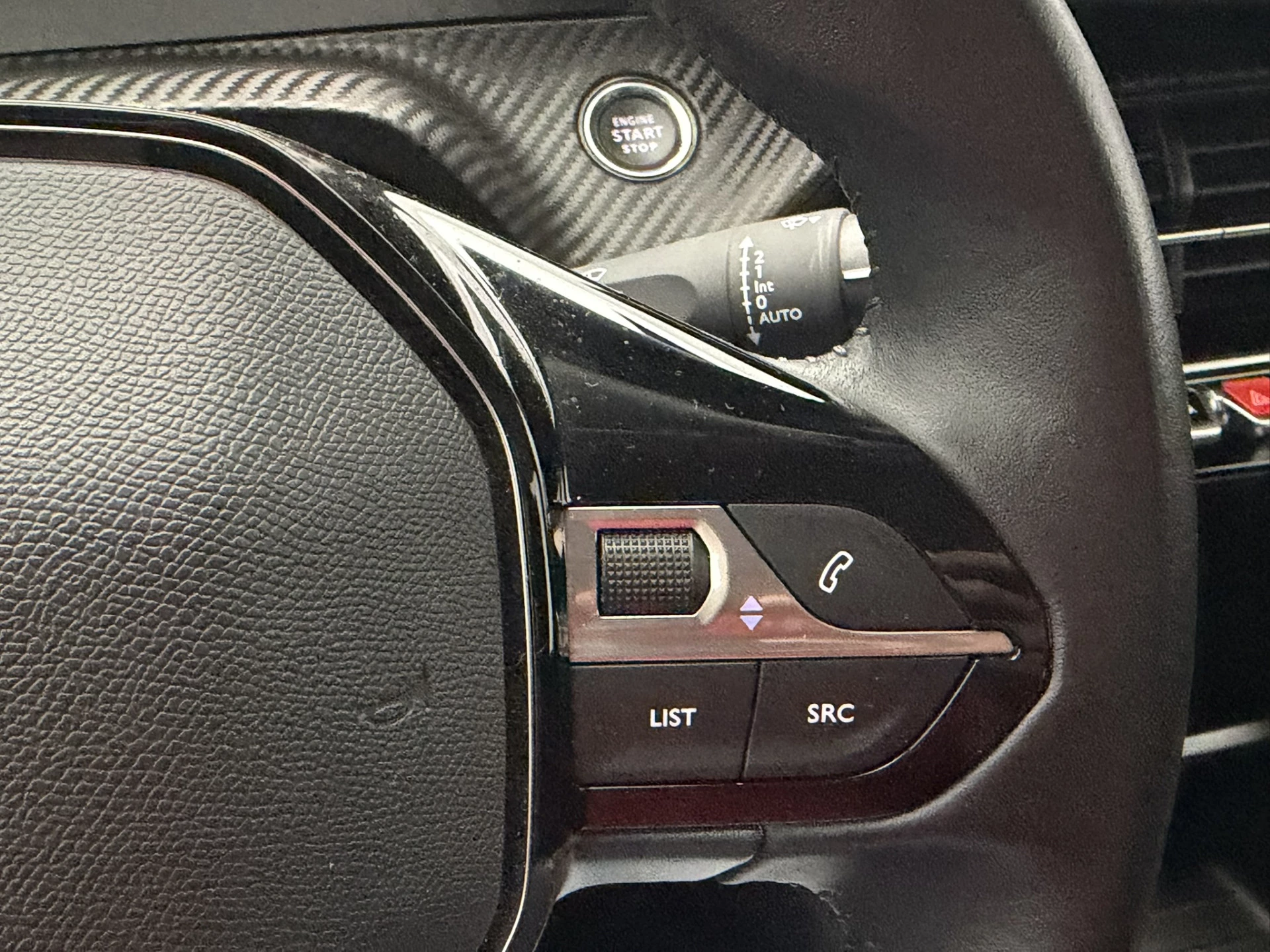 Hoofdafbeelding Peugeot e-2008