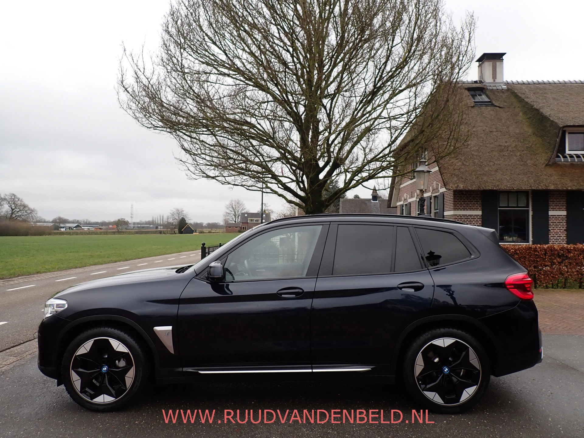 Hoofdafbeelding BMW iX3