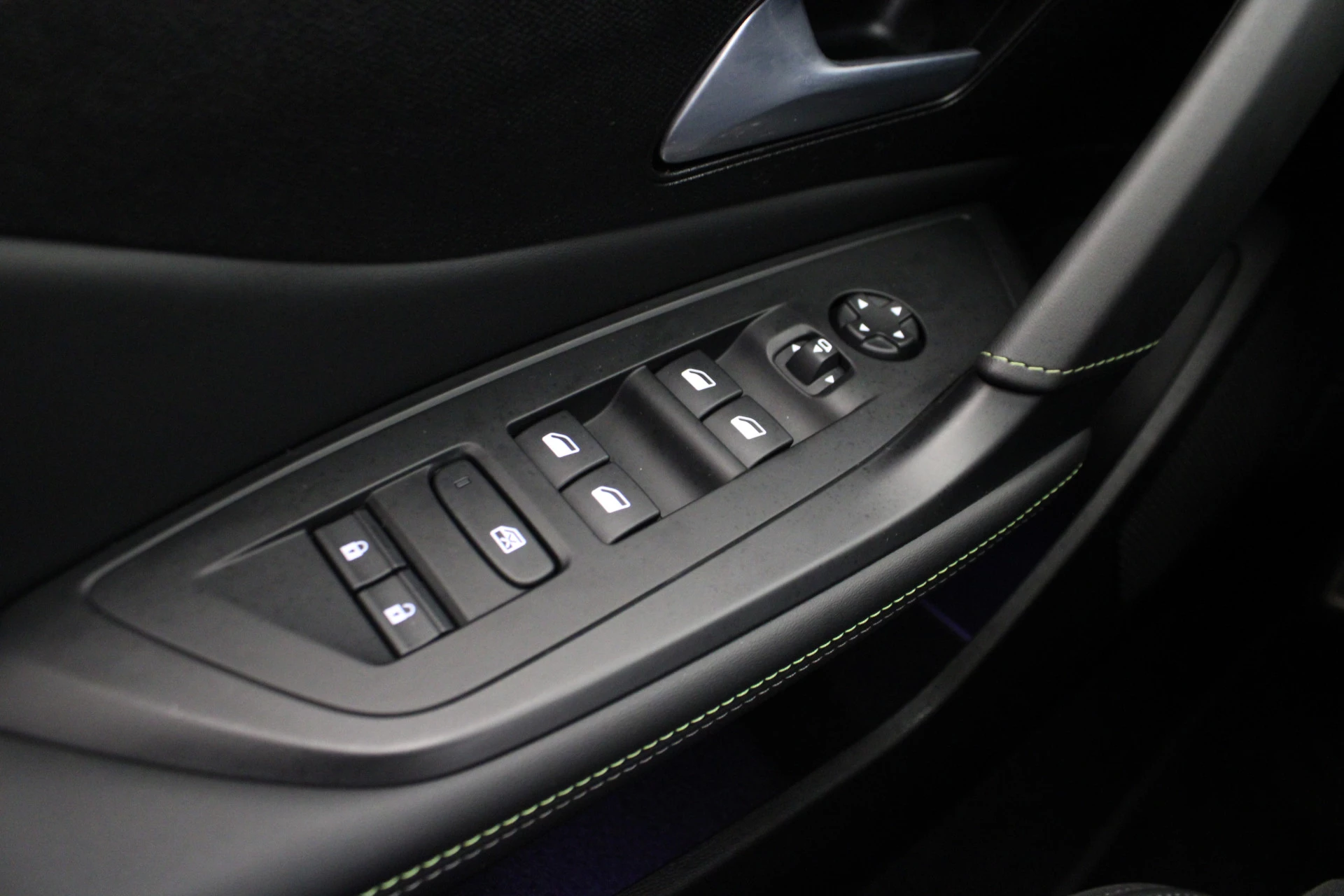 Hoofdafbeelding Peugeot 408