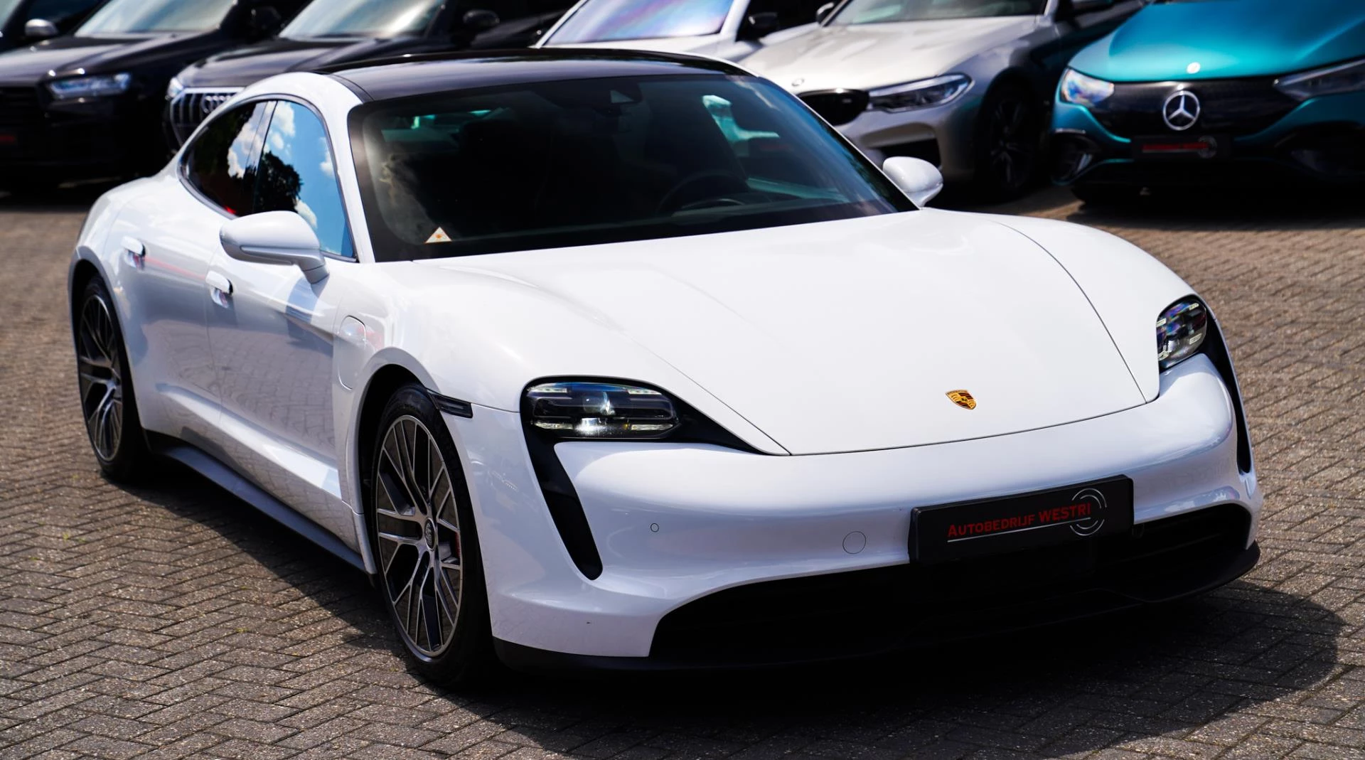 Hoofdafbeelding Porsche Taycan