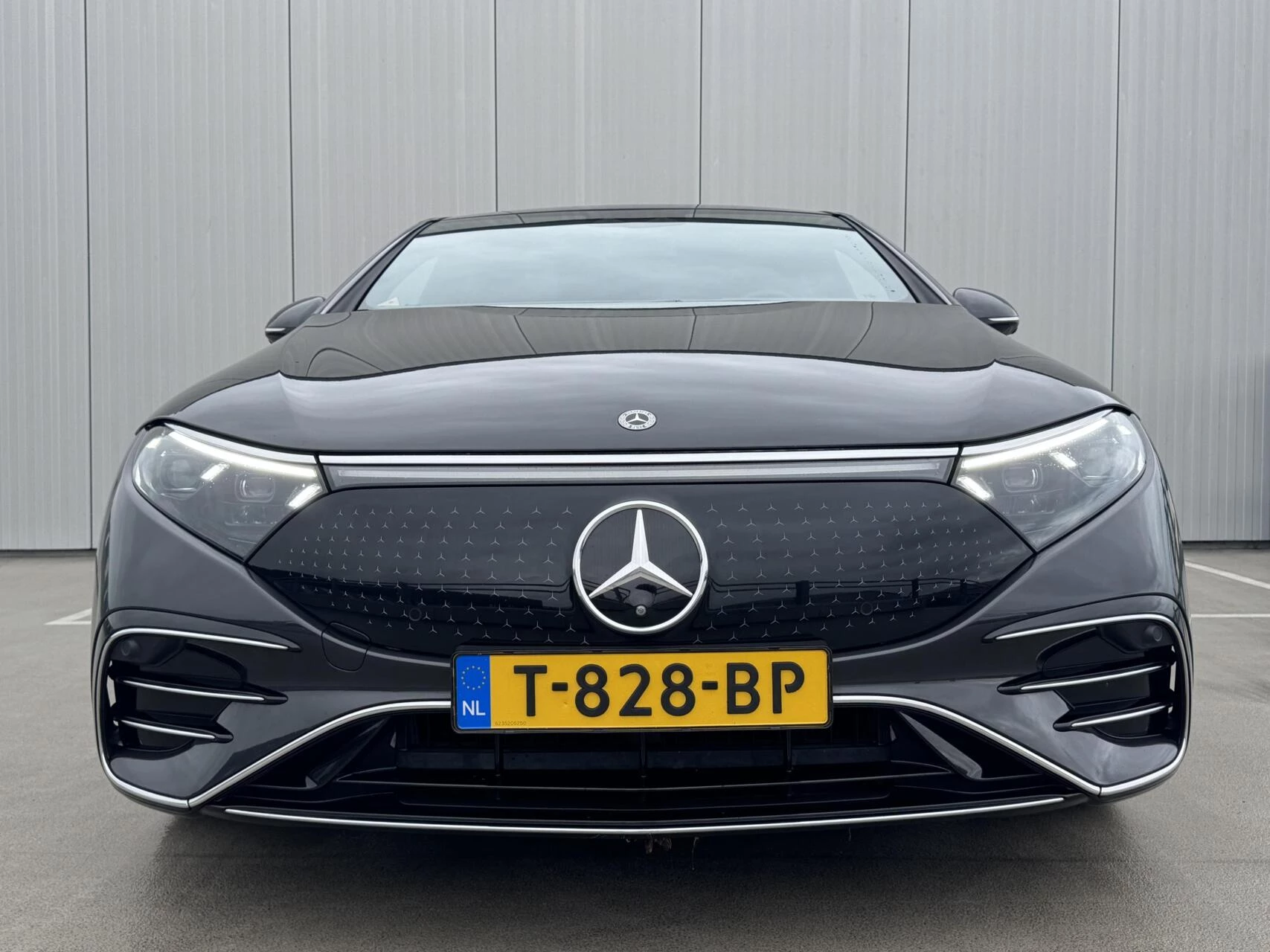 Hoofdafbeelding Mercedes-Benz EQS