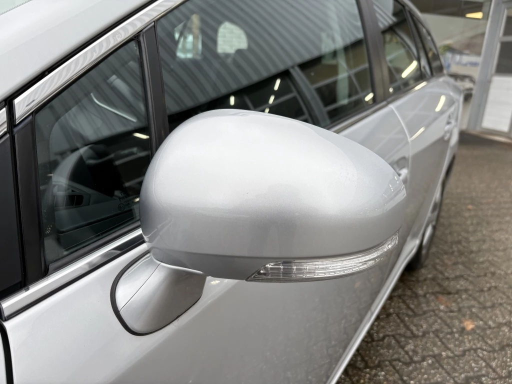 Hoofdafbeelding Toyota Avensis