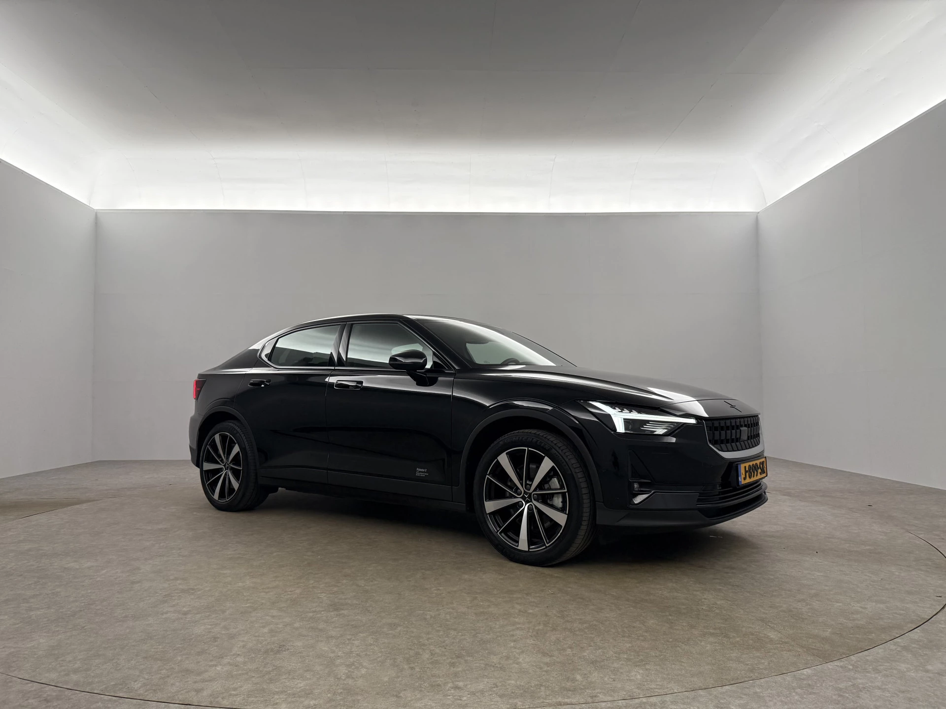 Hoofdafbeelding Polestar 2