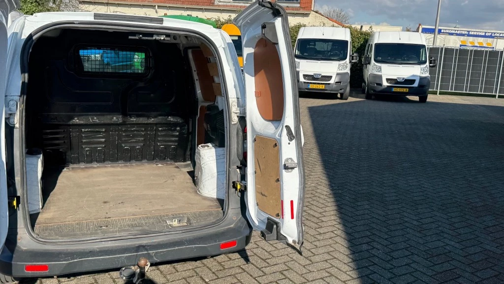 Hoofdafbeelding Ford Transit Courier