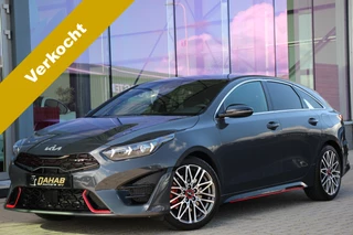 Hoofdafbeelding Kia ProCeed Kia ProCeed 1.6 T-GDi GT | DIRECT LEVERBAAR | 204PK | Panoramadak | JBL | Memory Seats