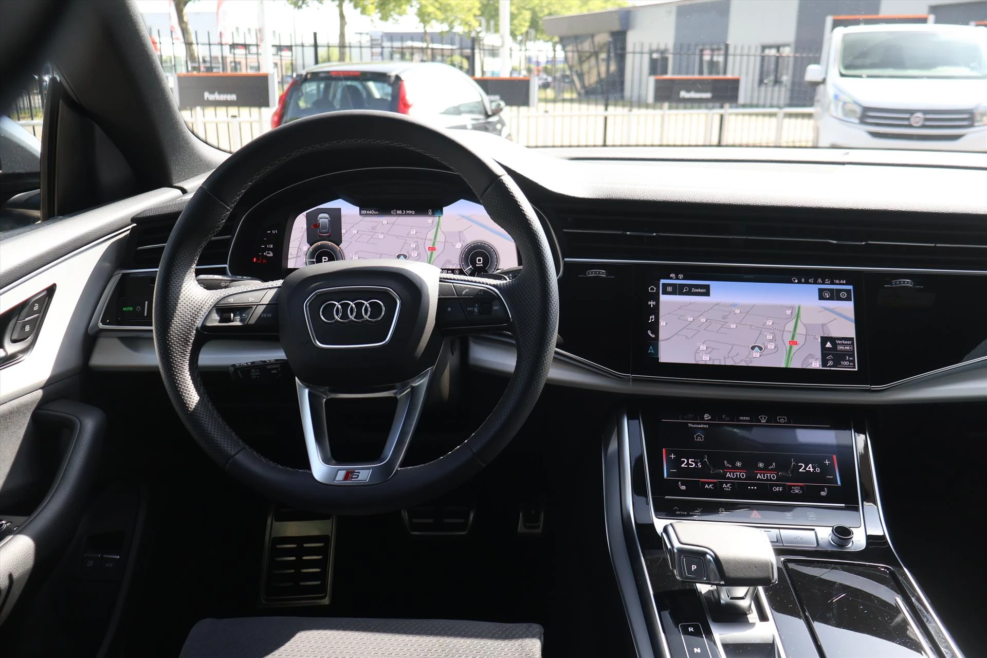 Hoofdafbeelding Audi Q8