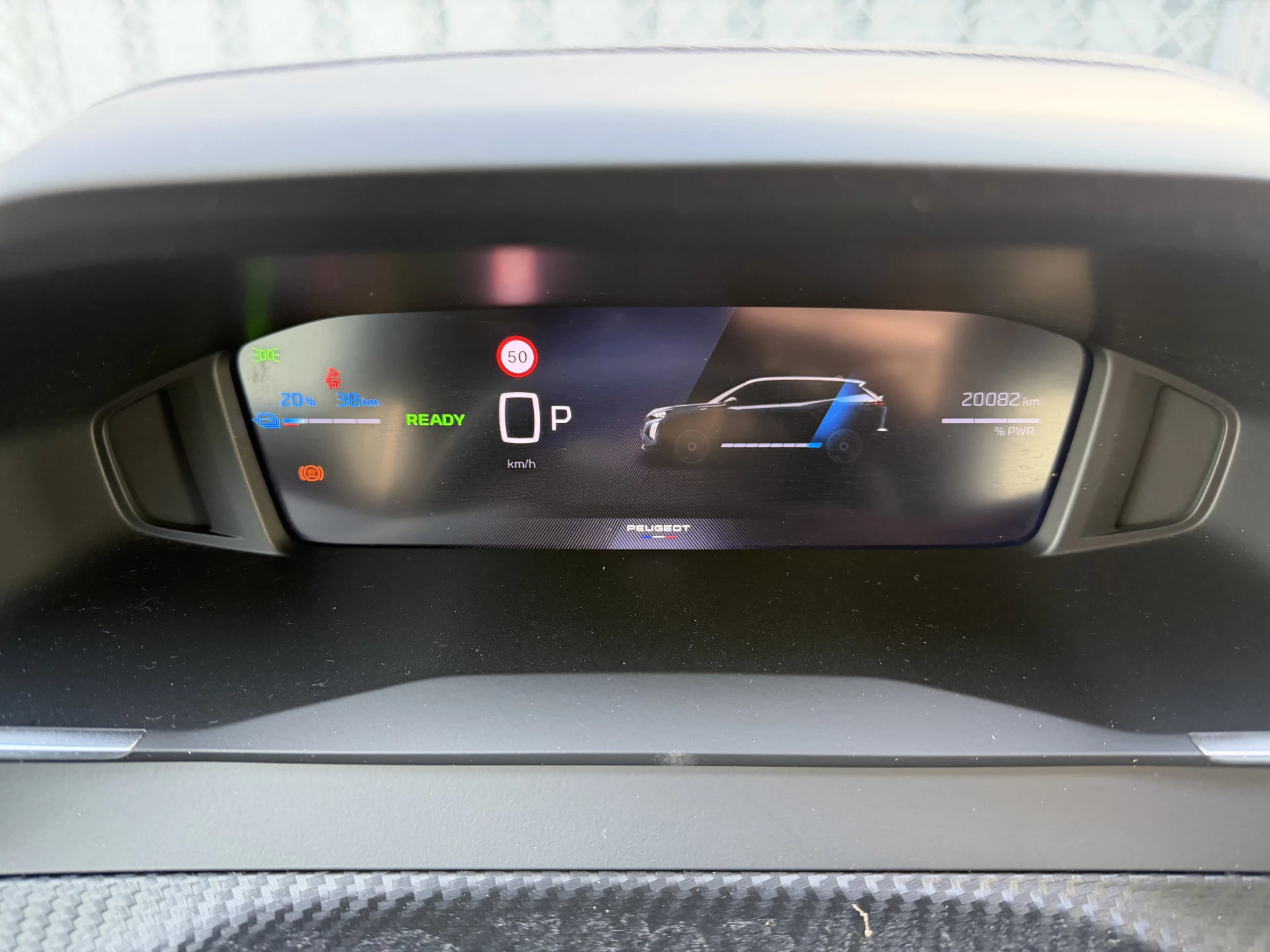 Hoofdafbeelding Peugeot e-2008