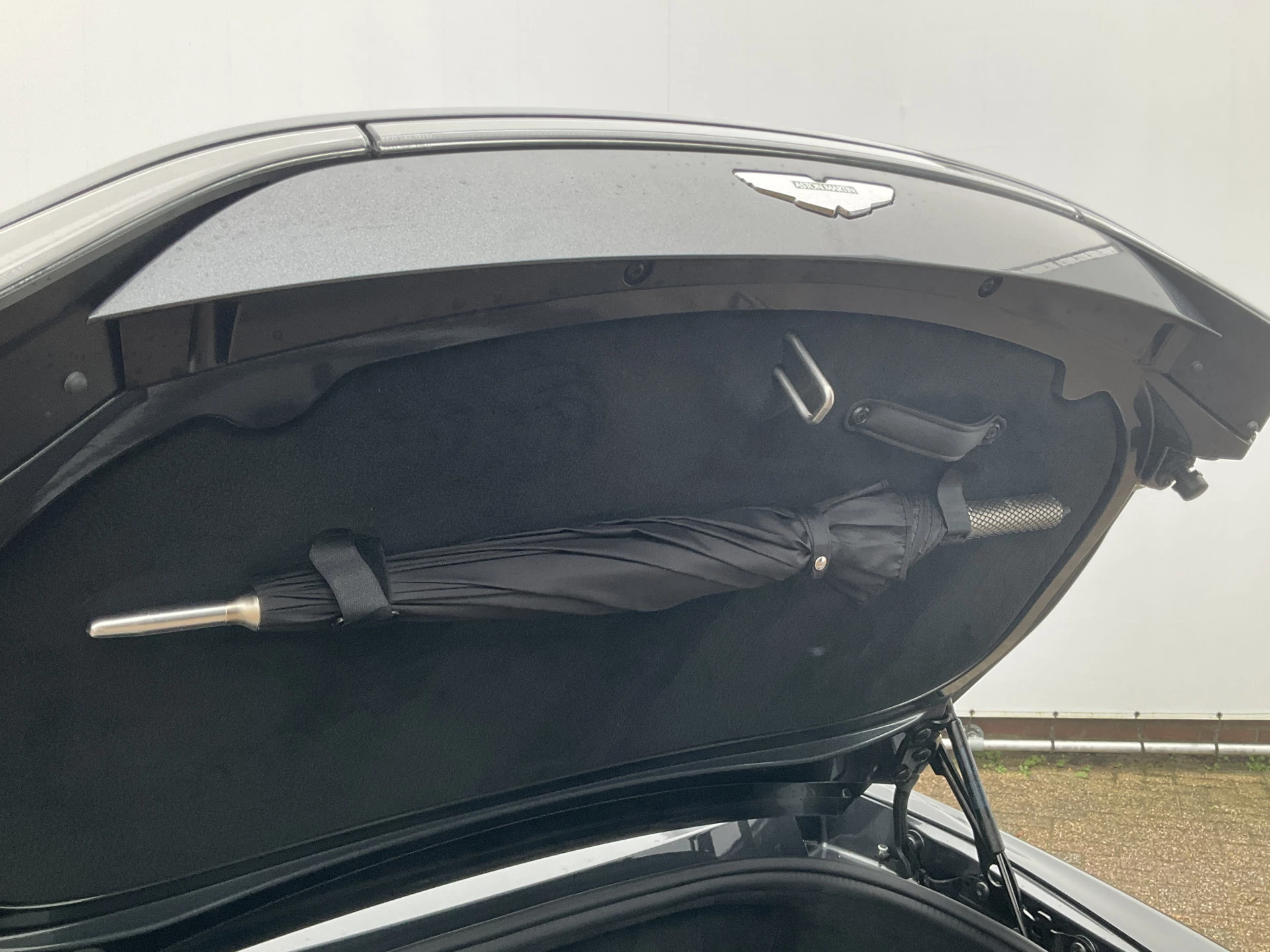 Hoofdafbeelding Aston Martin V8 Vantage