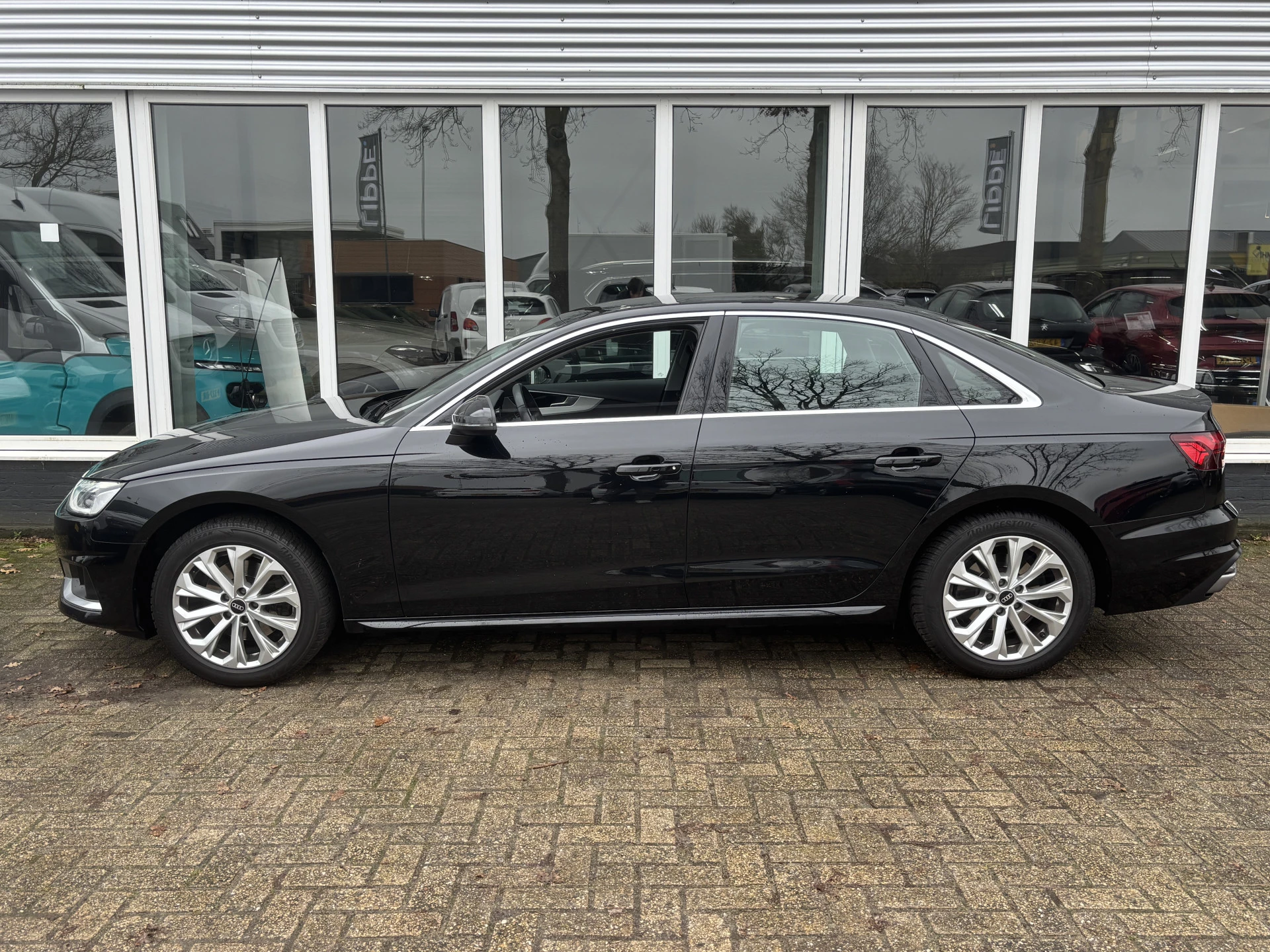 Hoofdafbeelding Audi A4