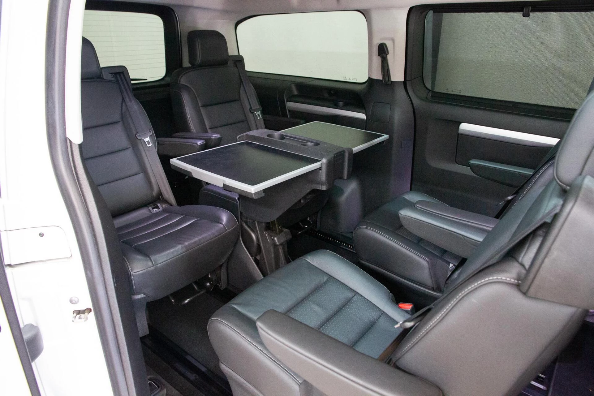 Hoofdafbeelding Peugeot e-Traveller