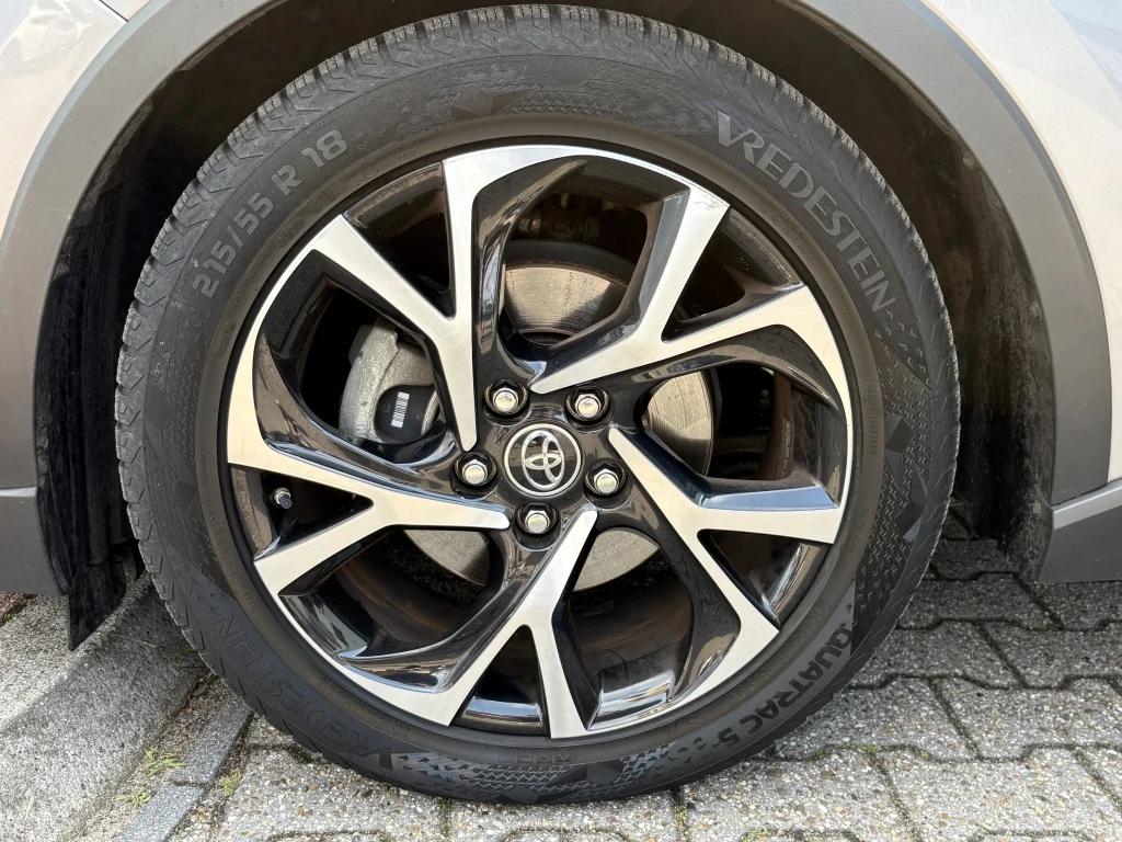 Hoofdafbeelding Toyota C-HR