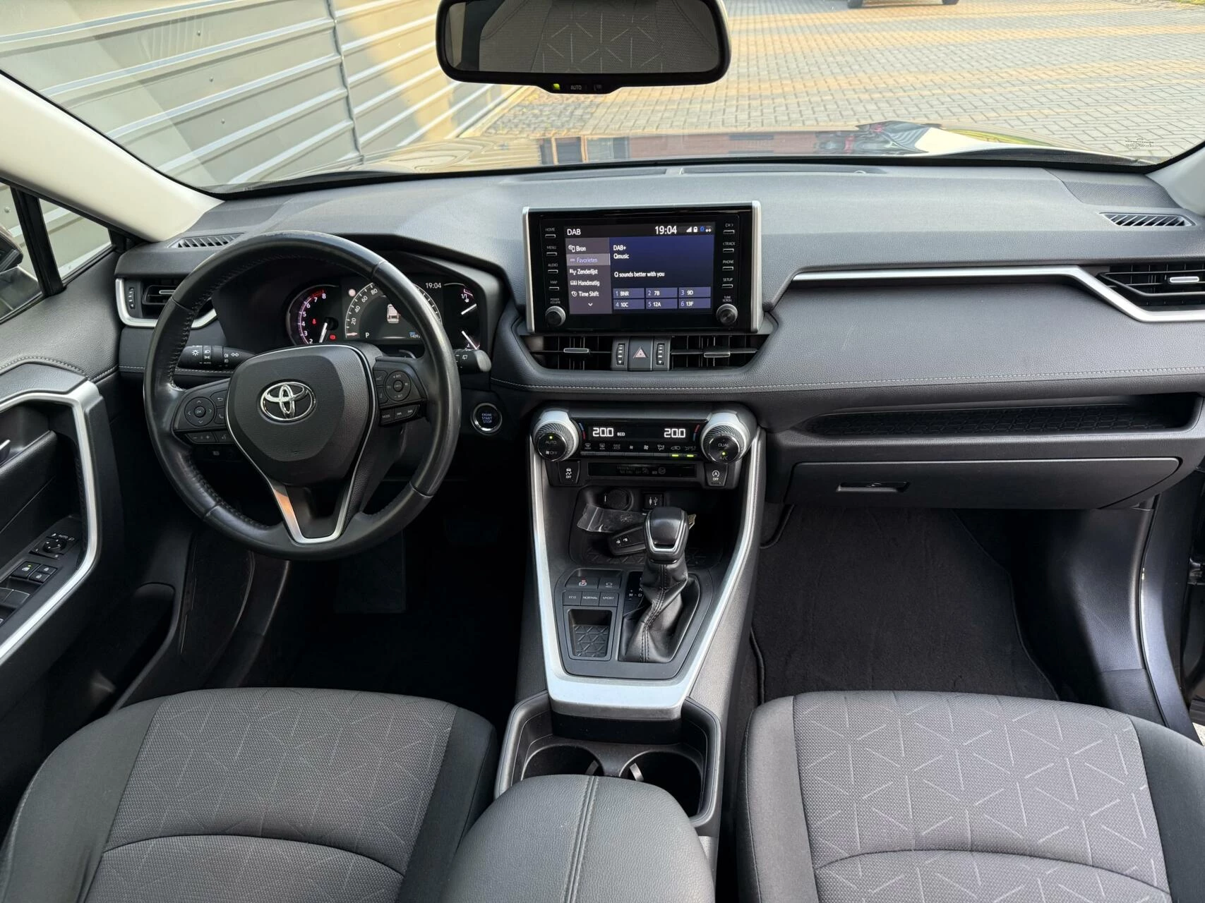 Hoofdafbeelding Toyota RAV4
