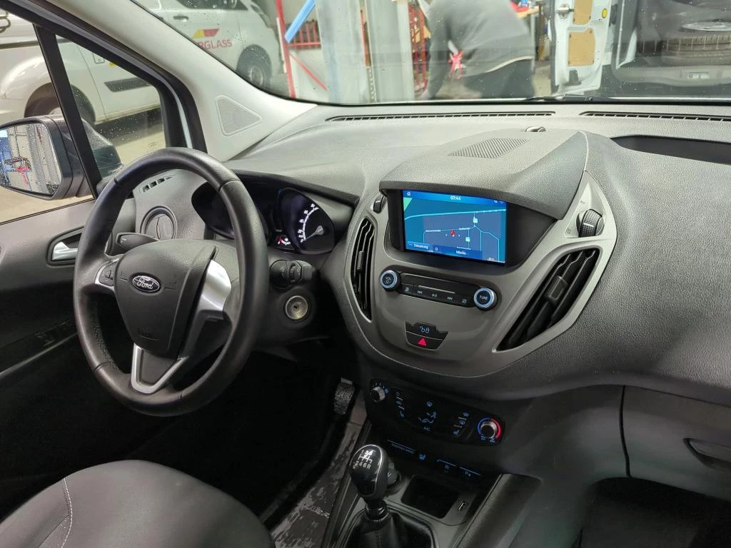 Hoofdafbeelding Ford Transit Courier