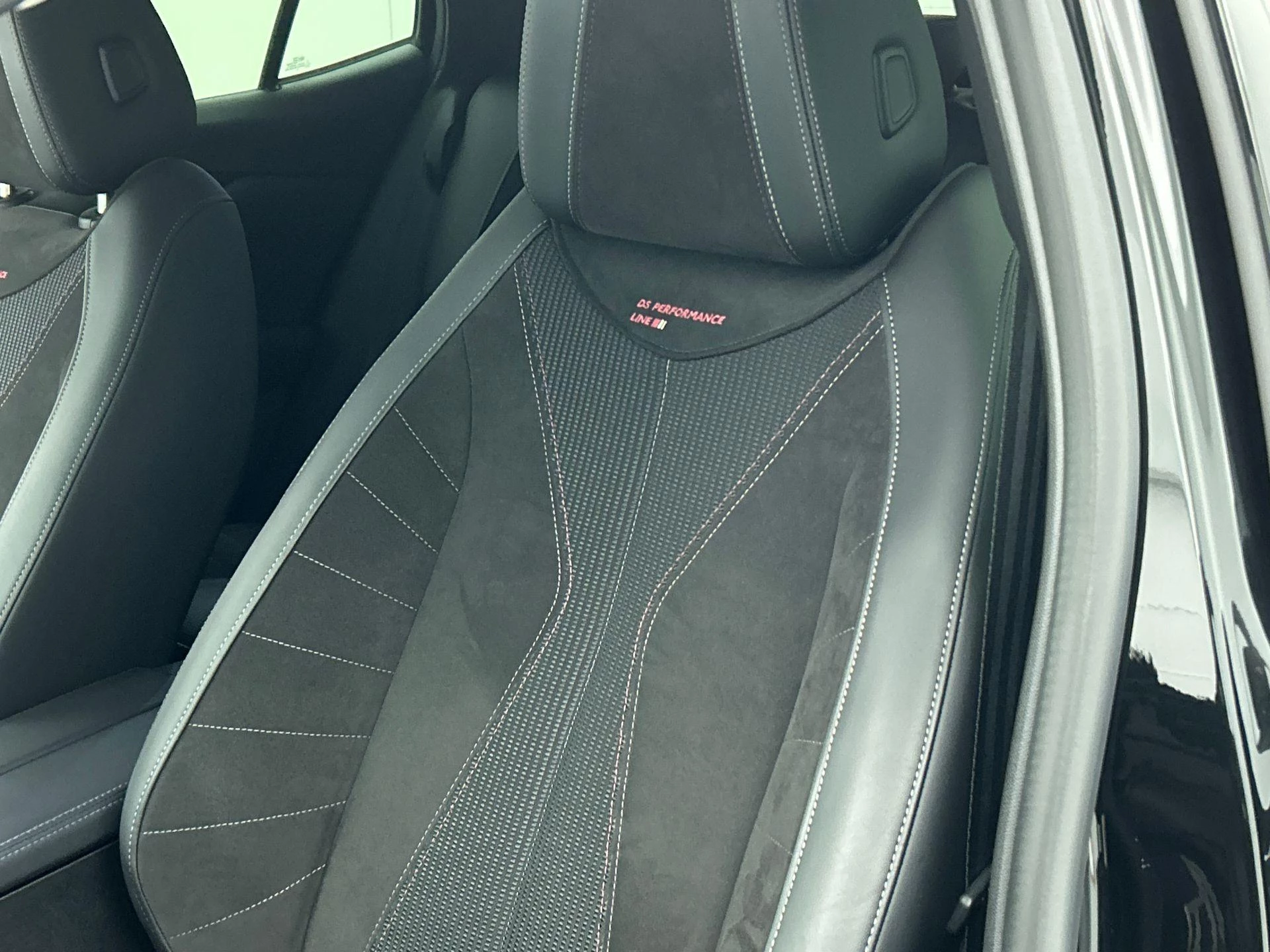 Hoofdafbeelding DS DS 4