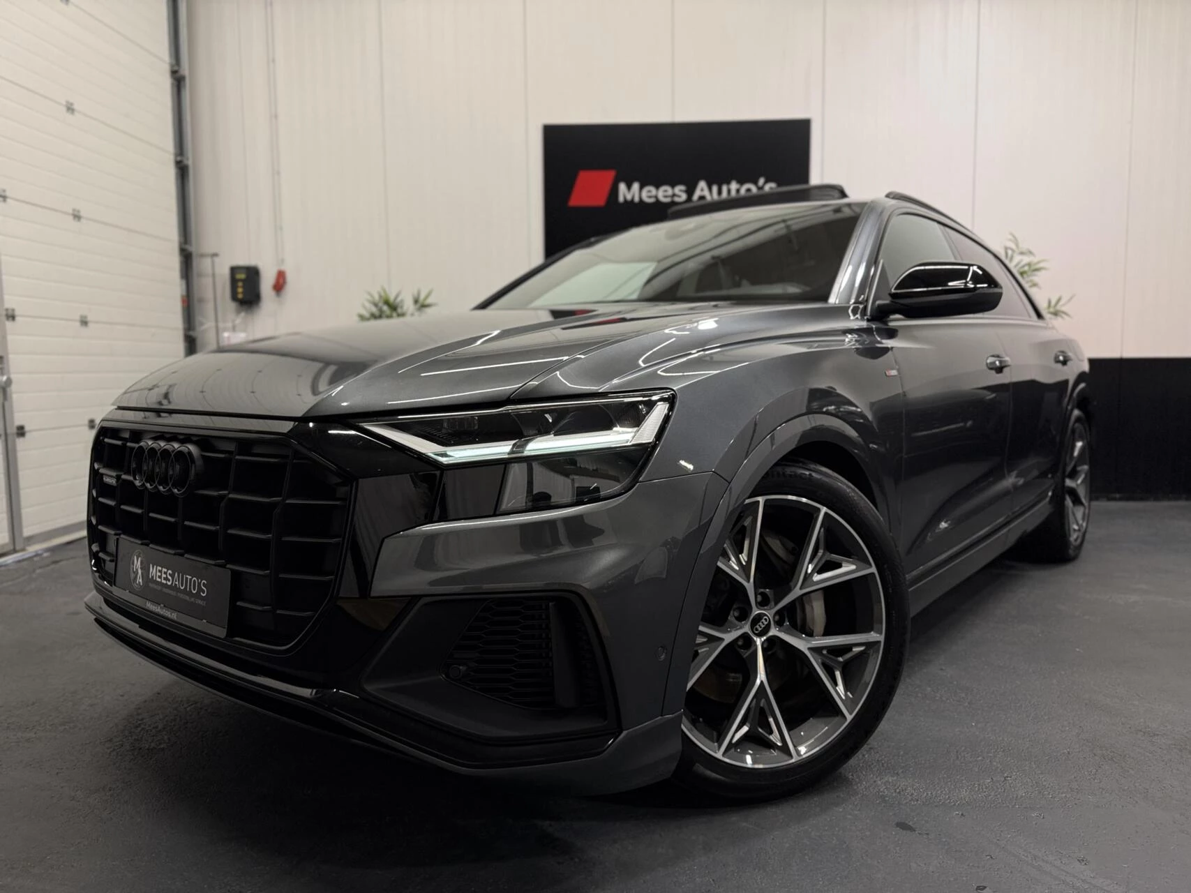 Hoofdafbeelding Audi Q8