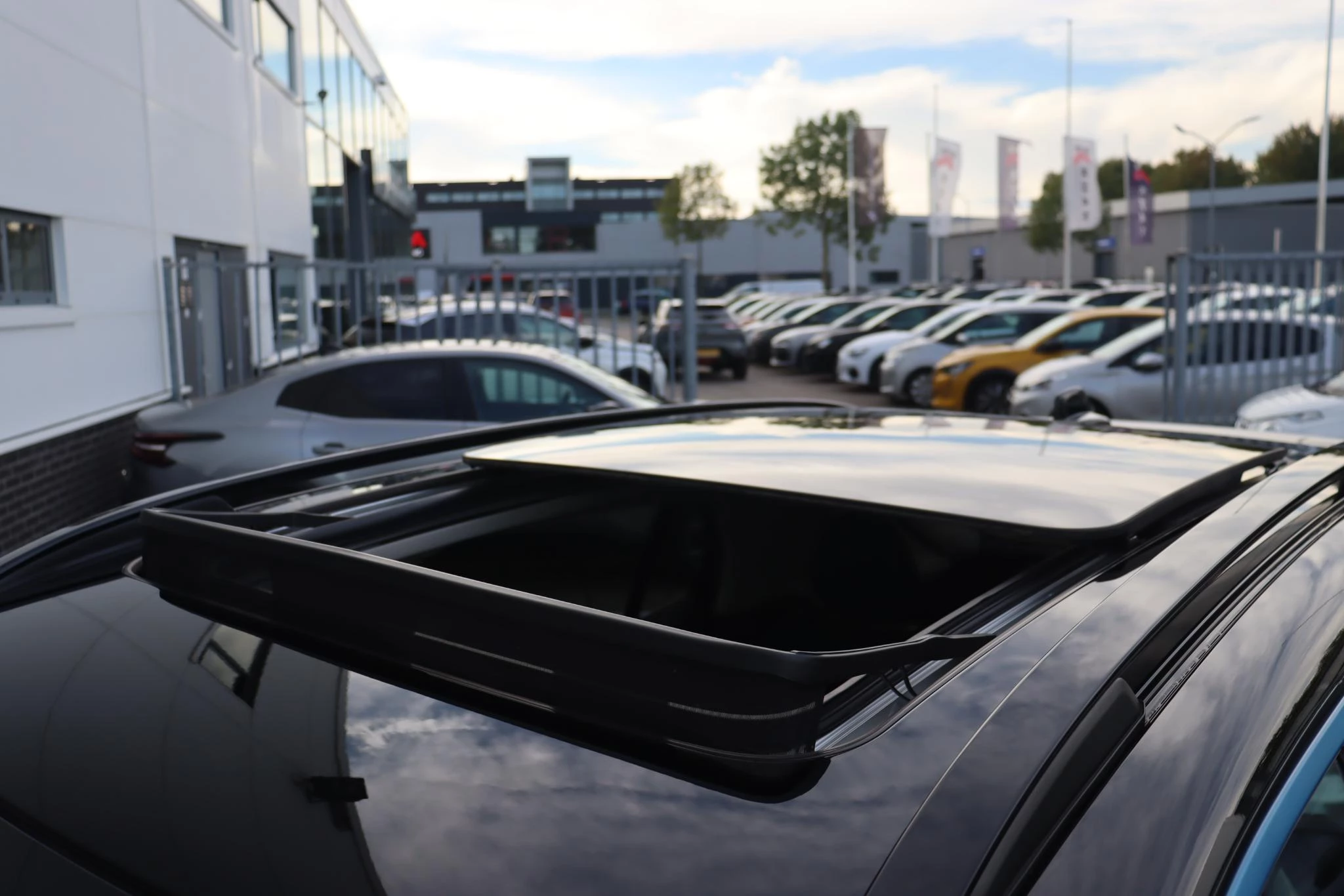 Hoofdafbeelding Lynk & Co 01