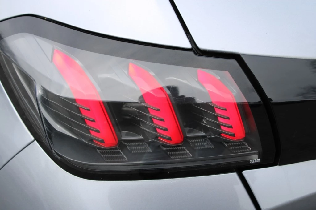 Hoofdafbeelding Peugeot e-208