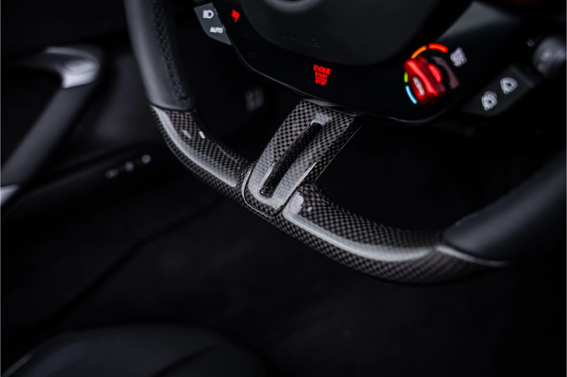 Hoofdafbeelding Ferrari 296