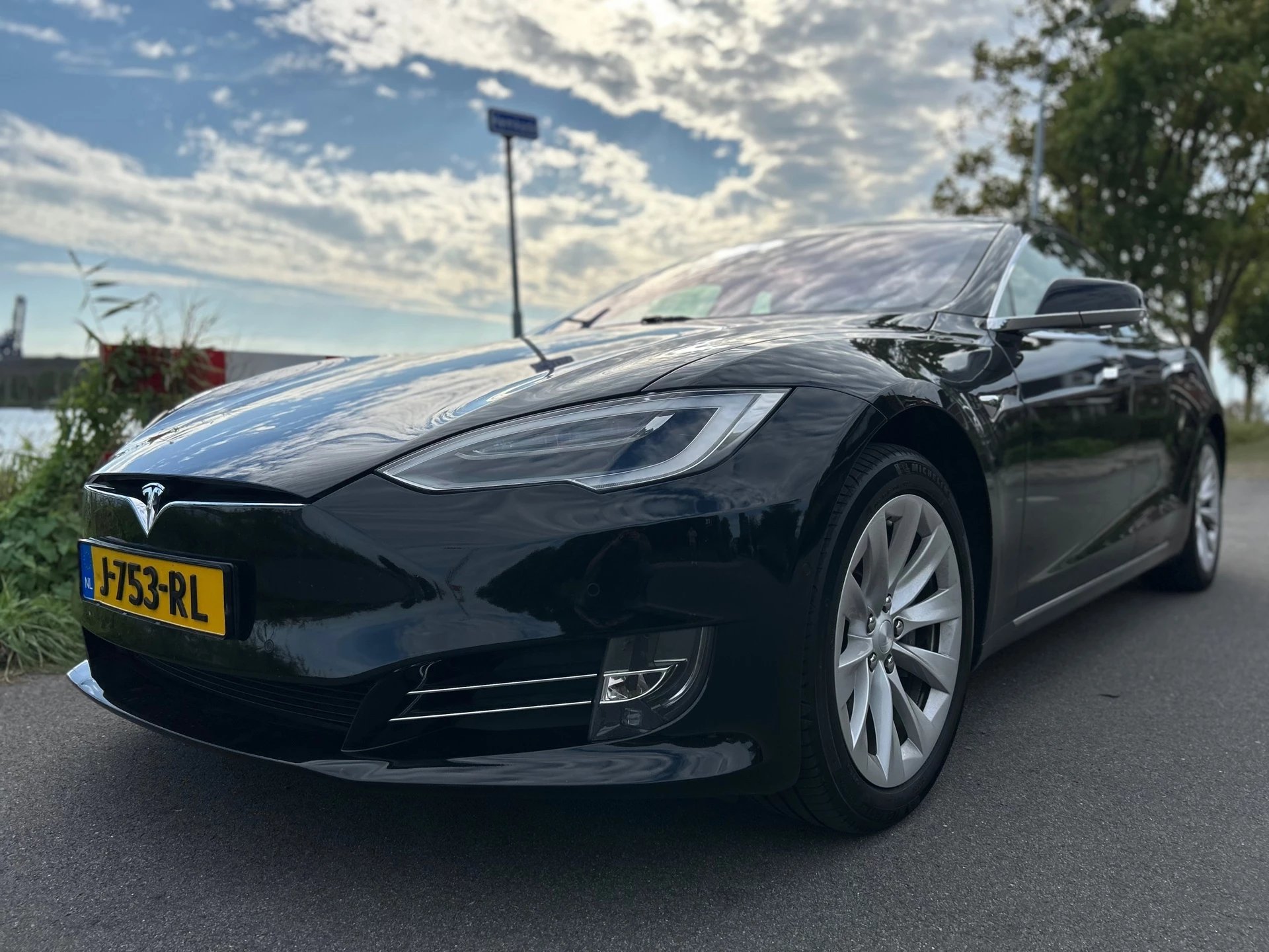 Hoofdafbeelding Tesla Model S