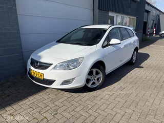 Opel Astra Sports Tourer 1.4 Cosmo Cruise Navi Parkeersensoren!