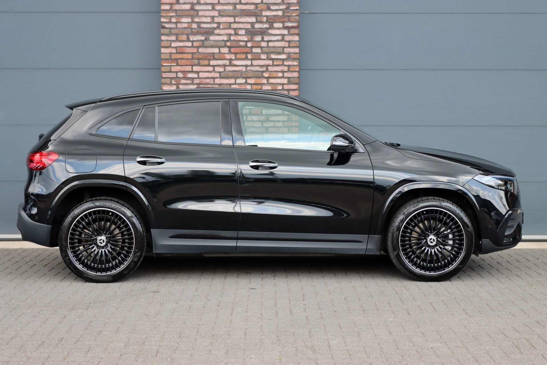 Hoofdafbeelding Mercedes-Benz EQA