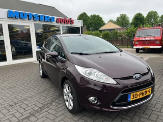 Ford Fiesta 1.4 Titanium, AUTOMAAT, trekhaak, perfecte staat!