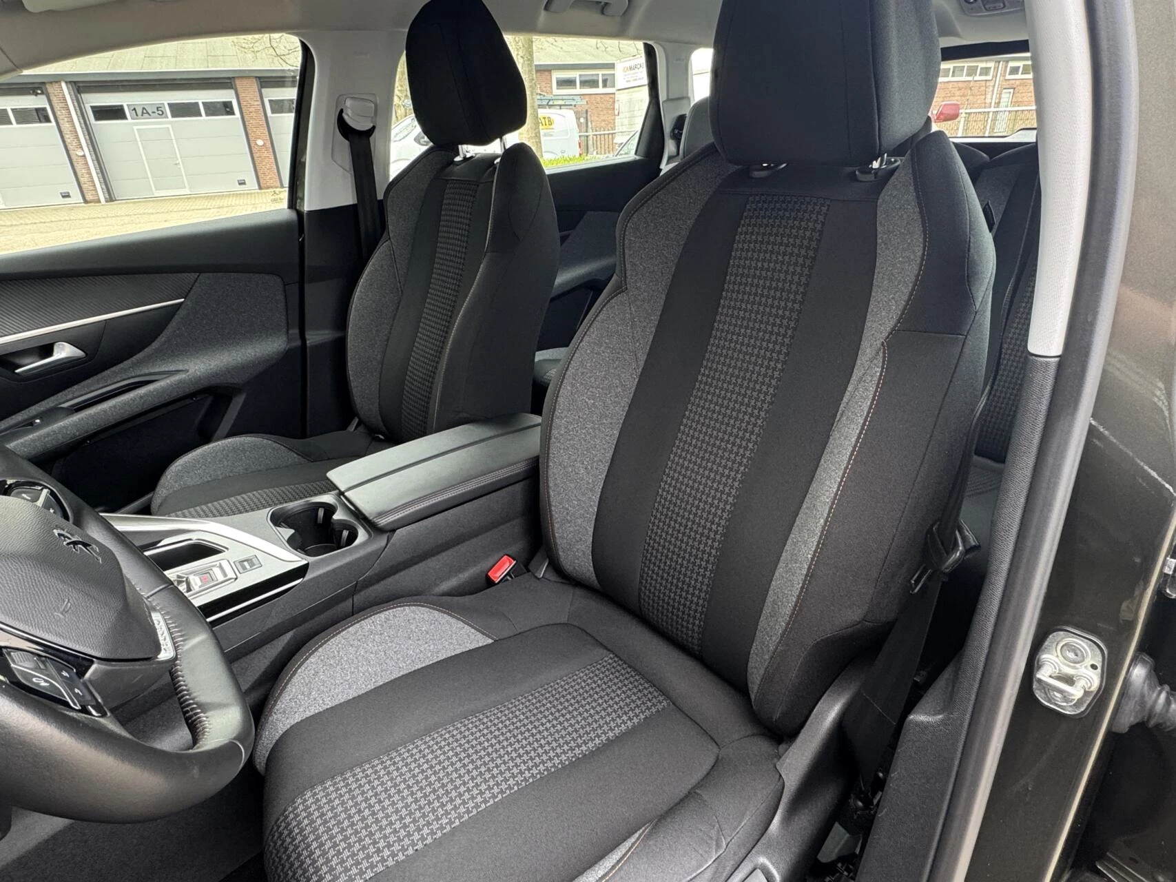 Hoofdafbeelding Peugeot 5008