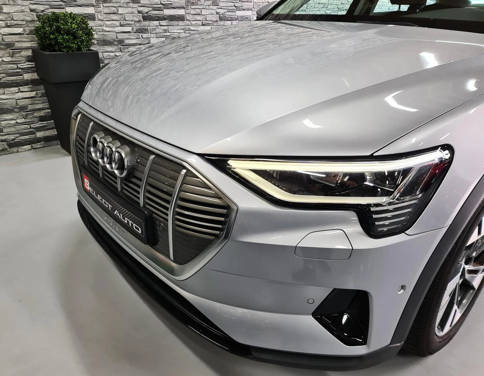 Hoofdafbeelding Audi e-tron