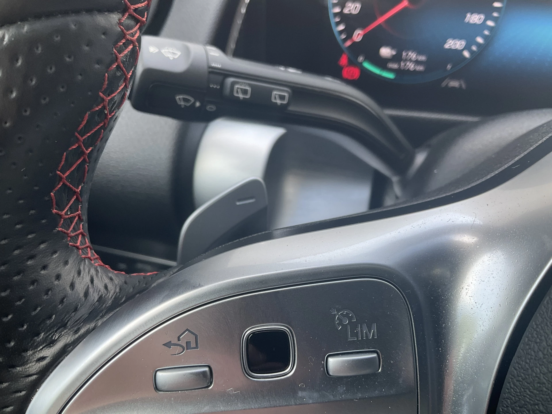Hoofdafbeelding Mercedes-Benz EQB