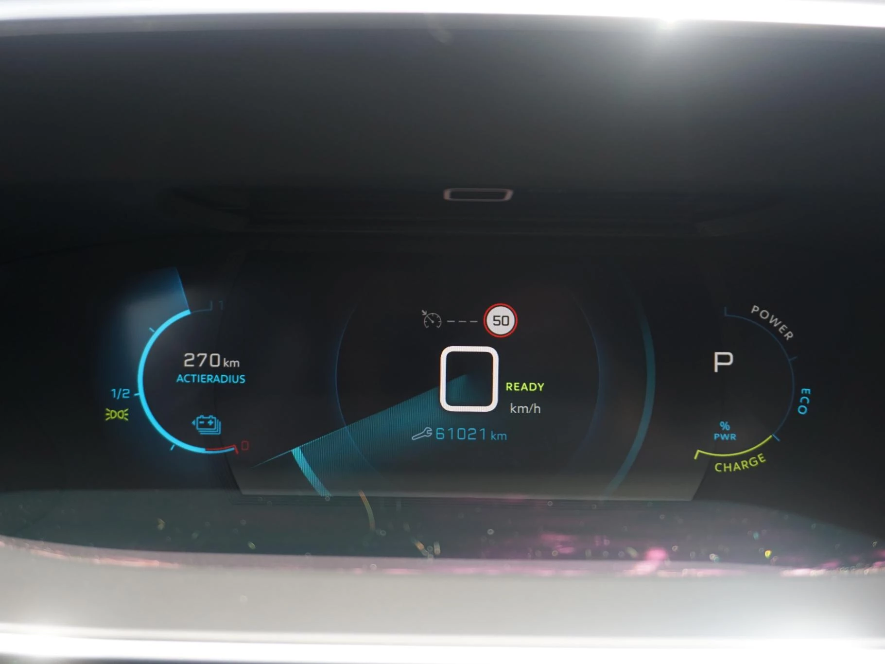Hoofdafbeelding Peugeot e-208