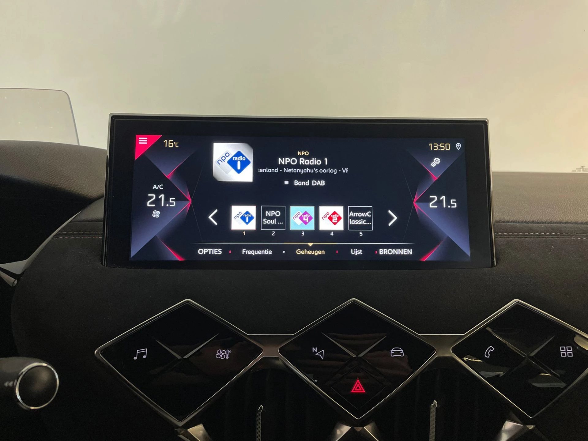 Hoofdafbeelding DS DS 3