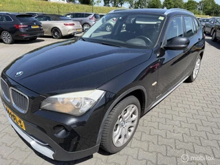 BMW X1 sDrive18i Executive trekhaak navi