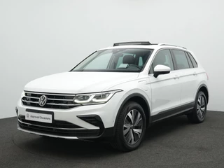Volkswagen Tiguan 1.4 eHybrid 245pk DSG Elegance | Panoramadak | Trekhaak | 360 Camera | Head-up Display | Achteruitcamera | IQ.Light | Stoel/stuurverwarming |