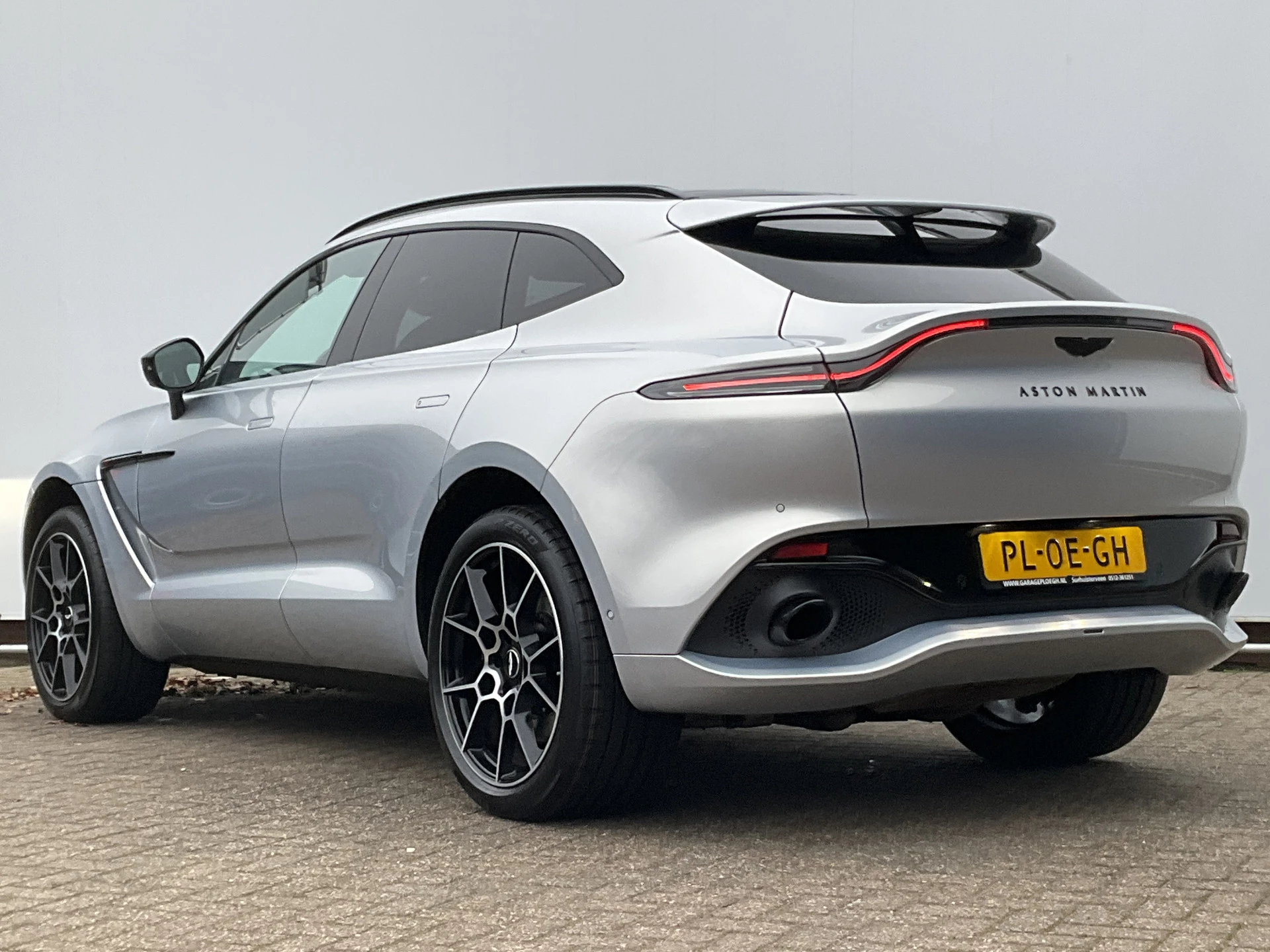 Hoofdafbeelding Aston Martin DBX