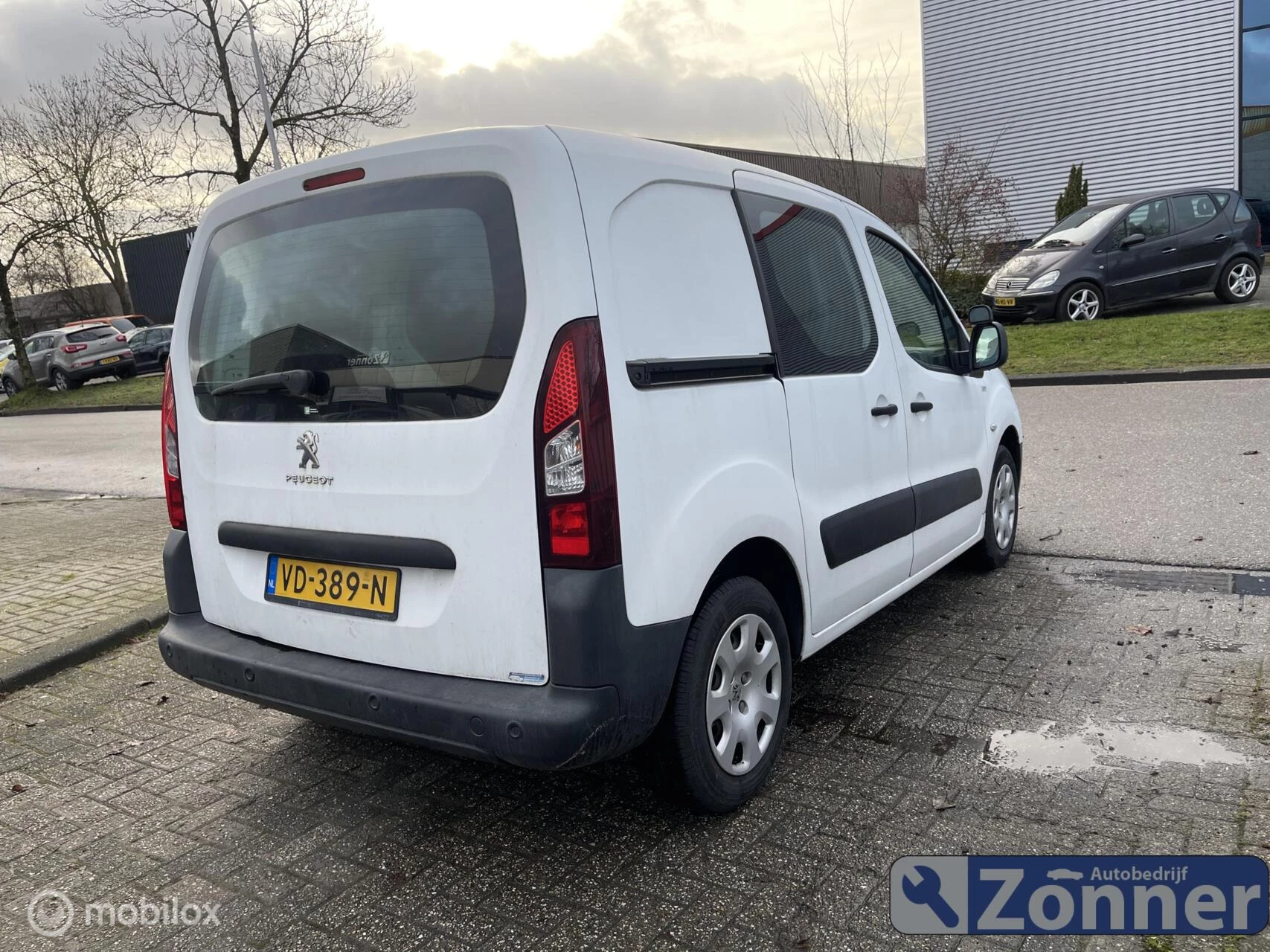 Hoofdafbeelding Peugeot Partner