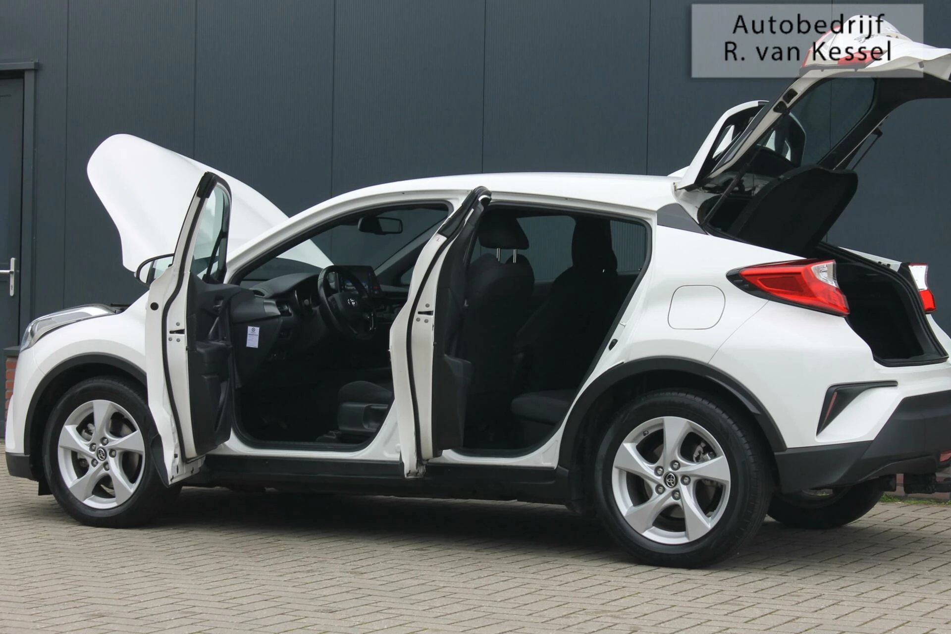 Hoofdafbeelding Toyota C-HR