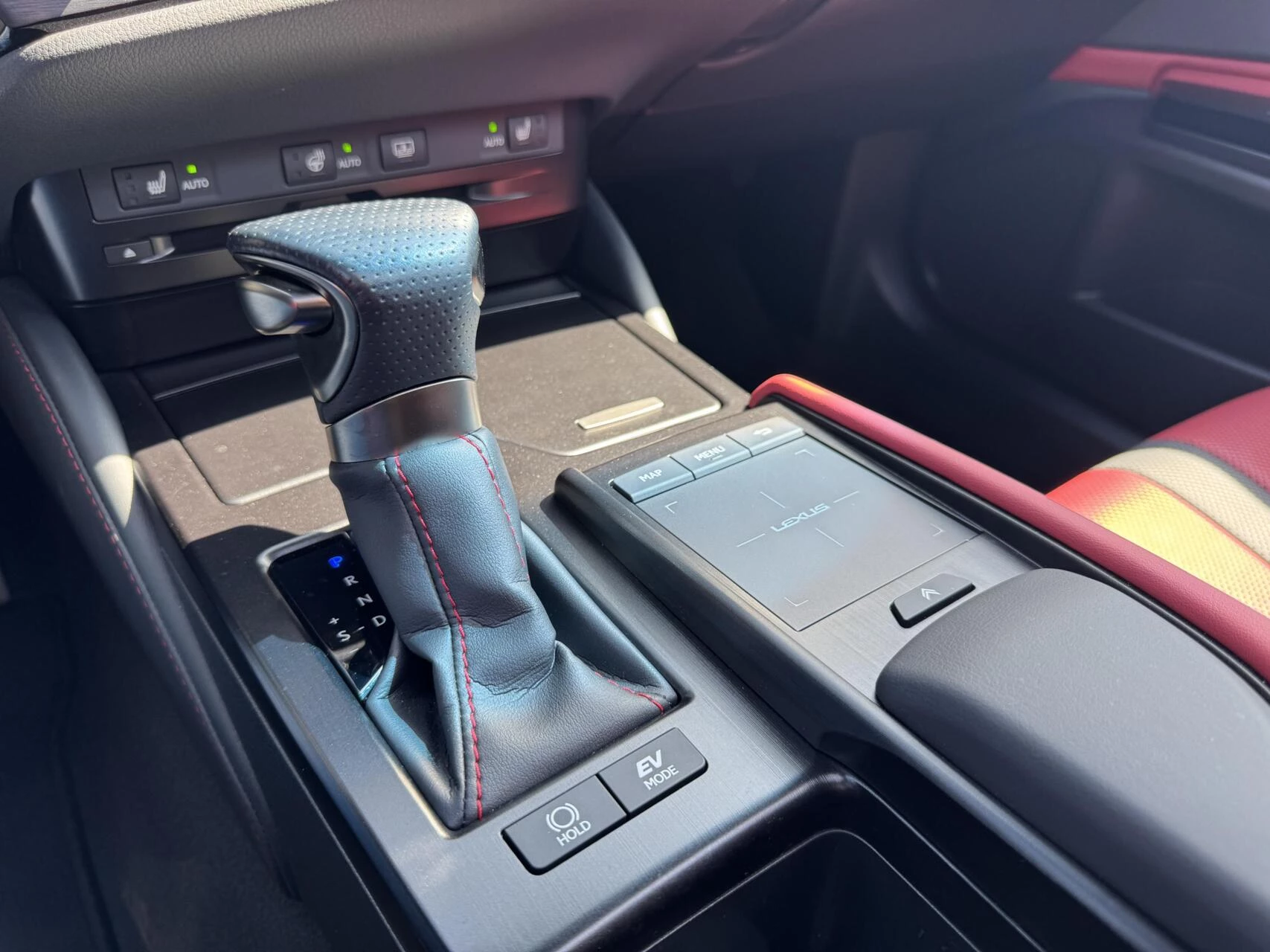 Hoofdafbeelding Lexus ES