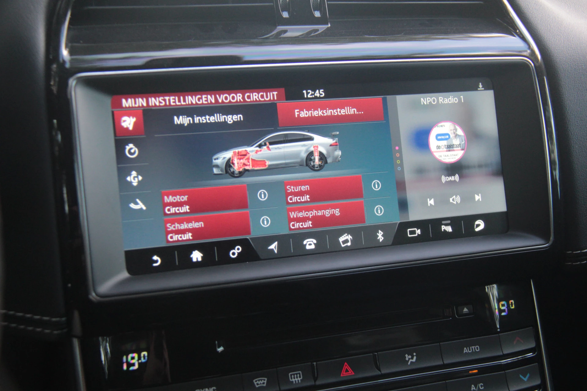 Hoofdafbeelding Jaguar XE