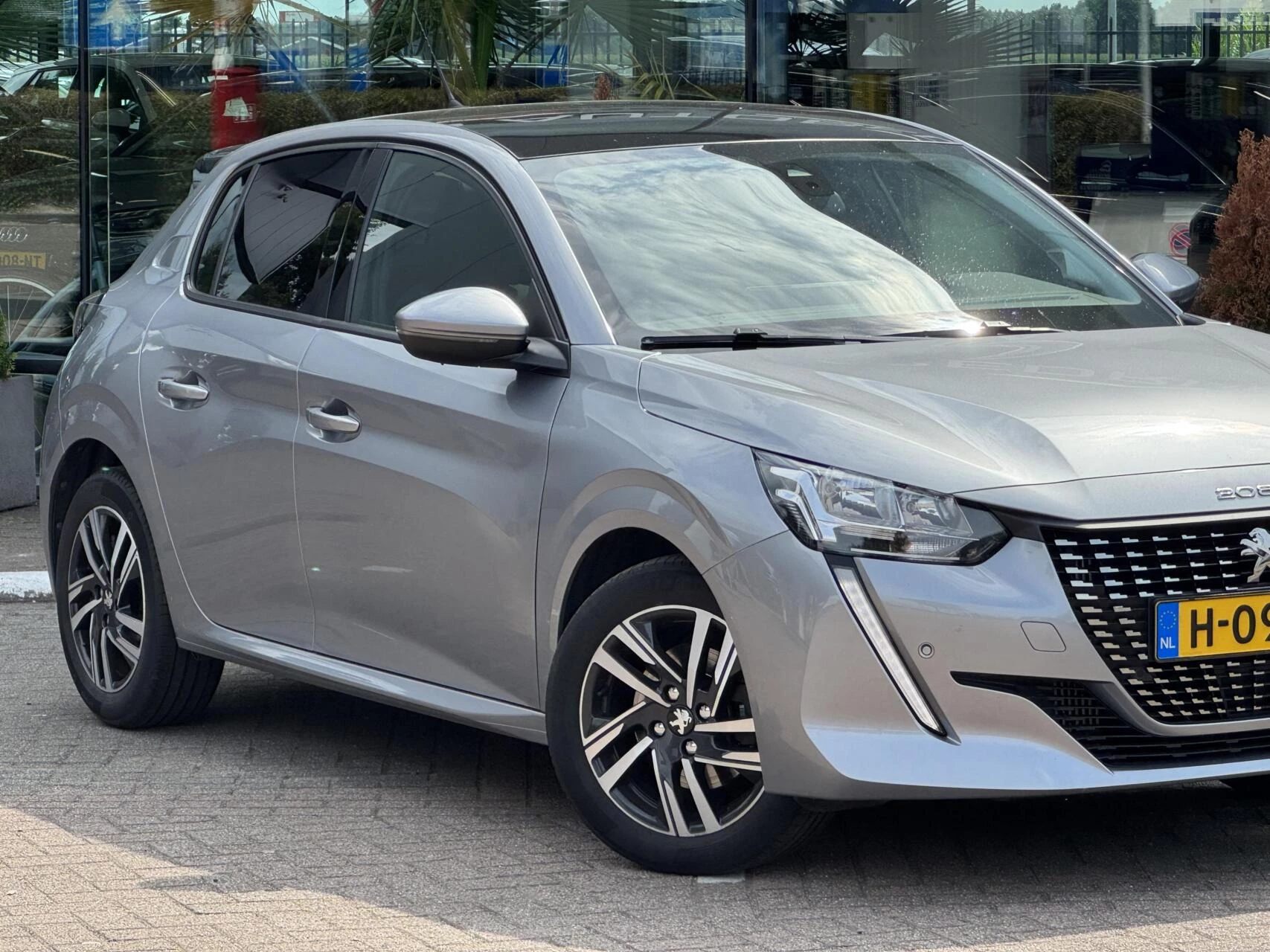 Hoofdafbeelding Peugeot 208